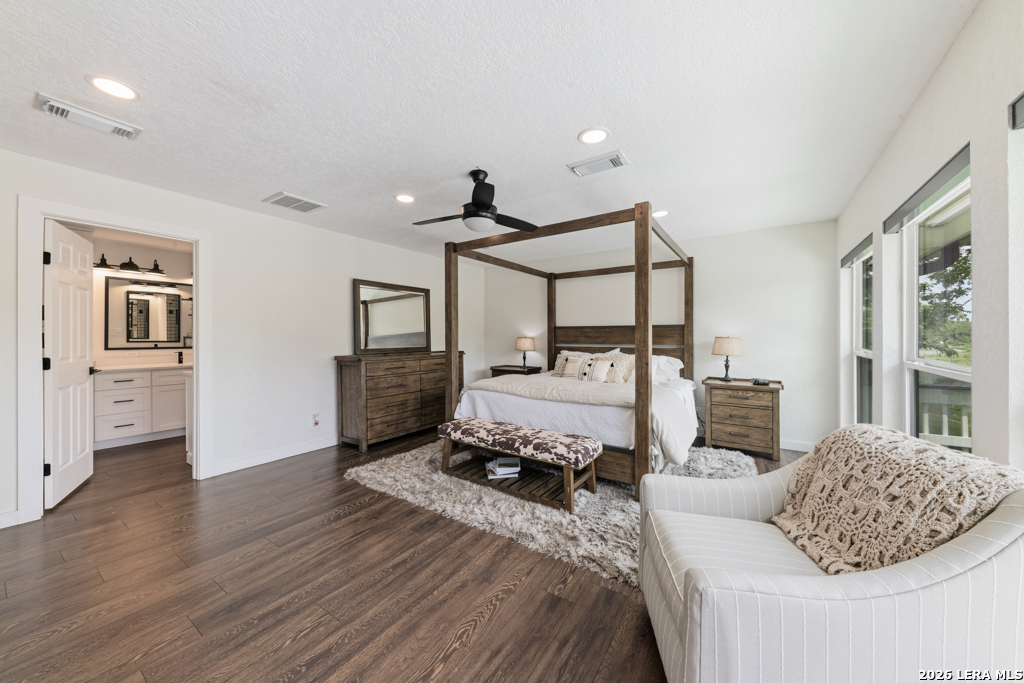 46 E Hampton Seguin TX 78155