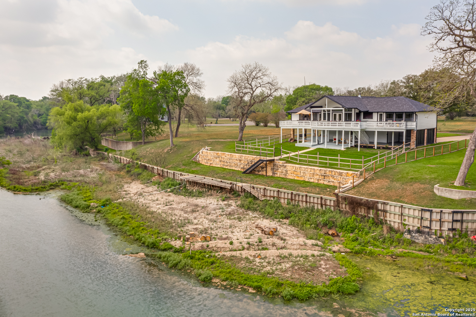 46 E Hampton Seguin TX 78155