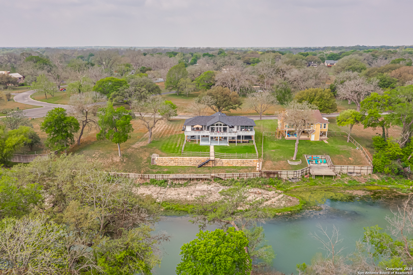 46 E Hampton Seguin TX 78155