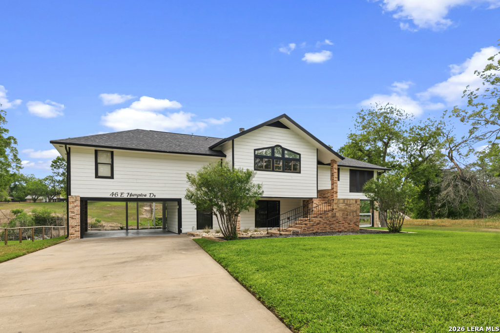 46 E Hampton Seguin TX 78155
