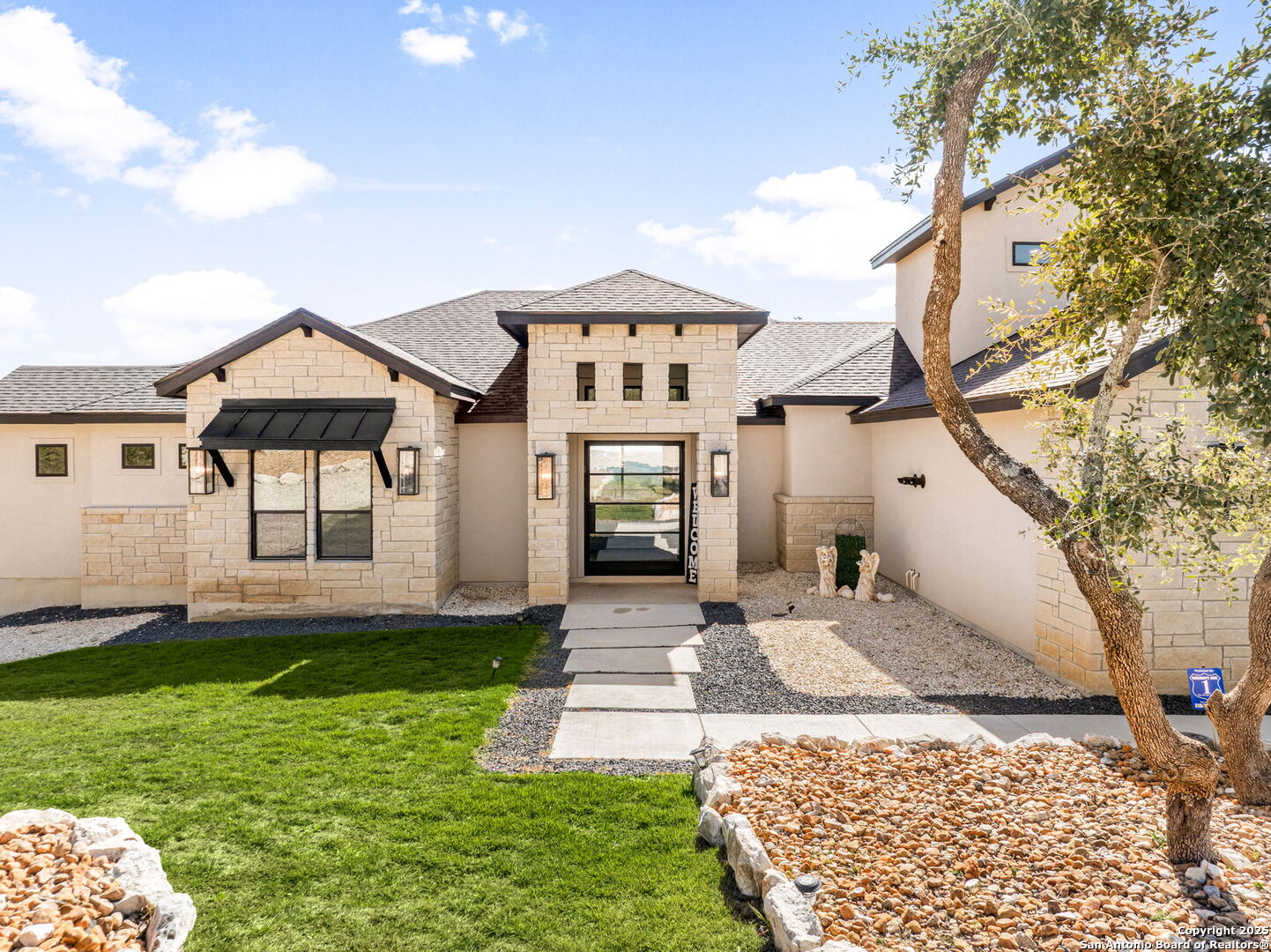 1848 Private Road 2771 Mico TX 78056