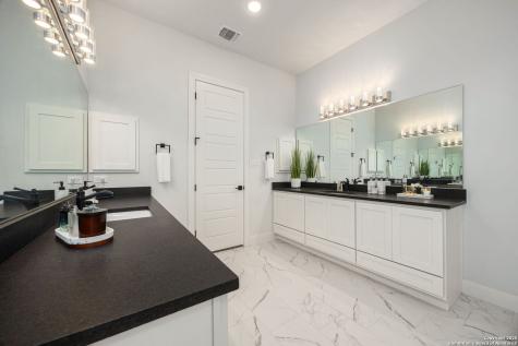 1848 Private Road 2771 Mico TX 78056