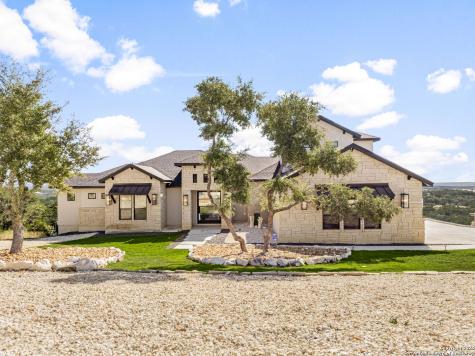 1848 Private Road 2771 Mico TX 78056