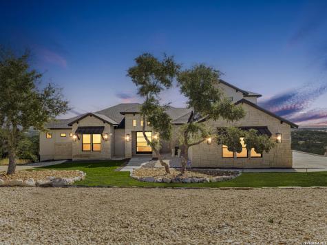 1848 Private Road 2771 Mico TX 78056