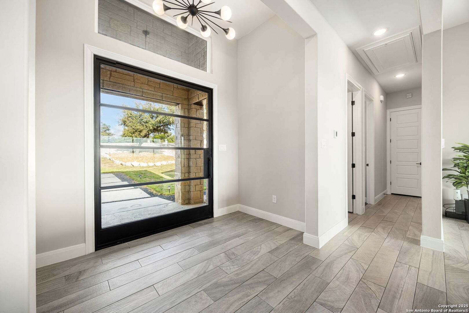 1848 Private Road 2771 Mico TX 78056