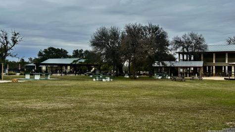 000 Tawny Oak Bandera TX 78003