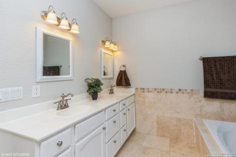 1974 Canyon Bend Canyon Lake TX 78133