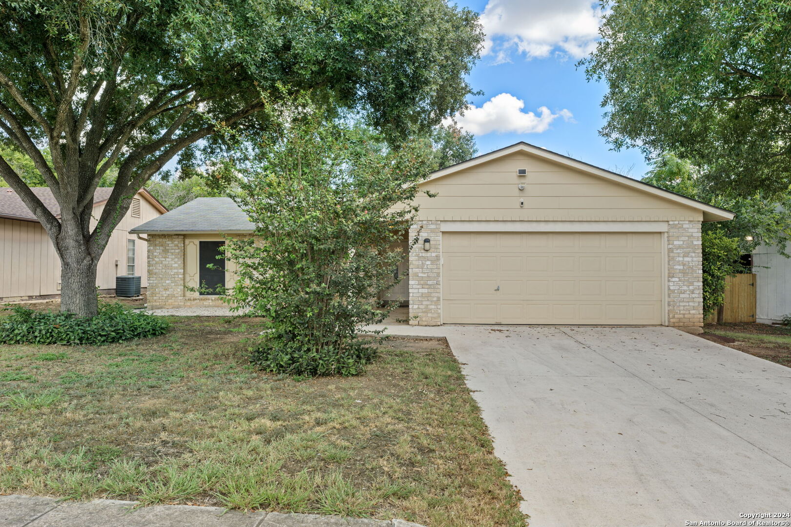5642 Wood Climb Street San Antonio TX 78233