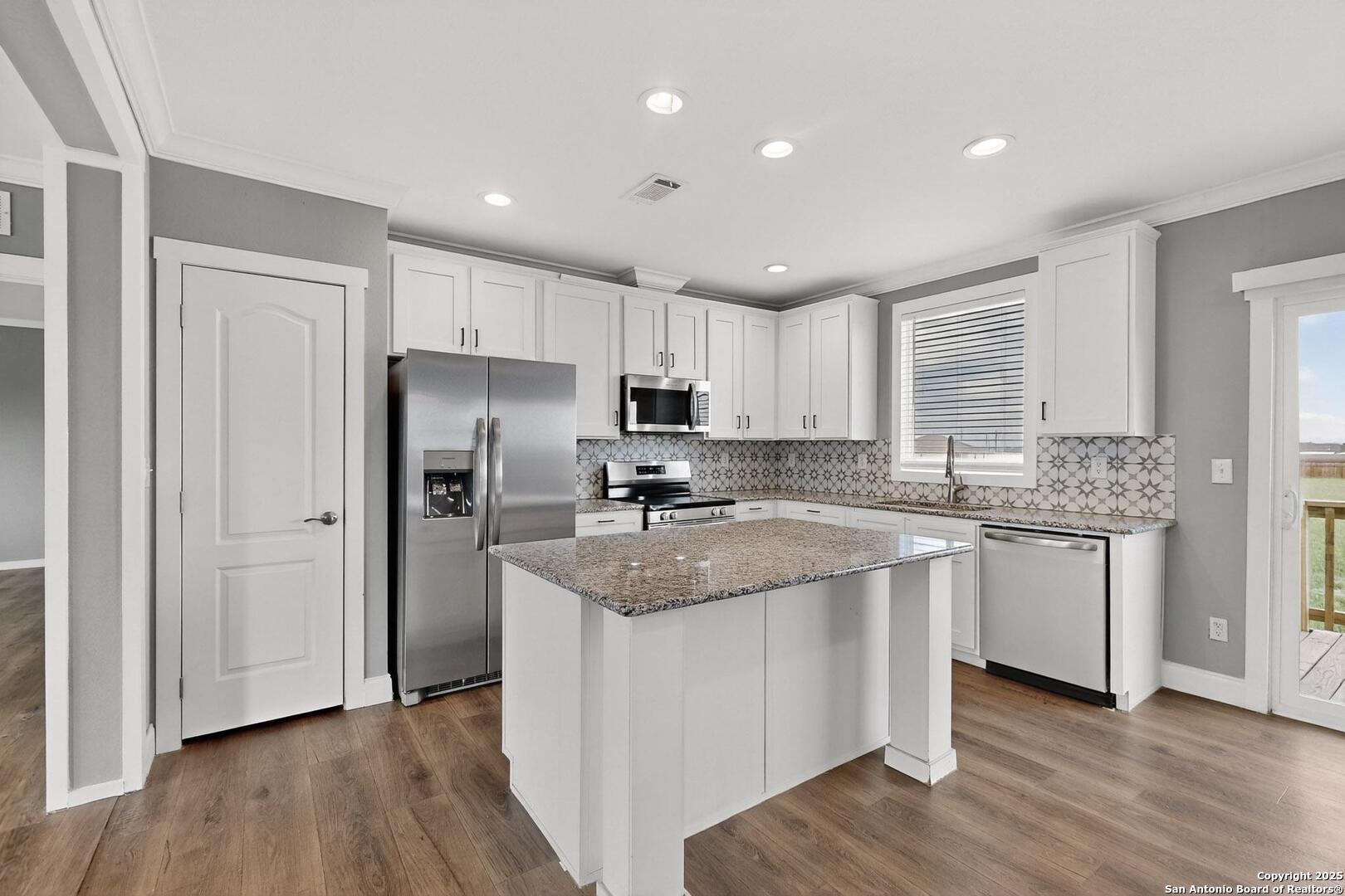 173 Medina Verde Drive Natalia TX 78059