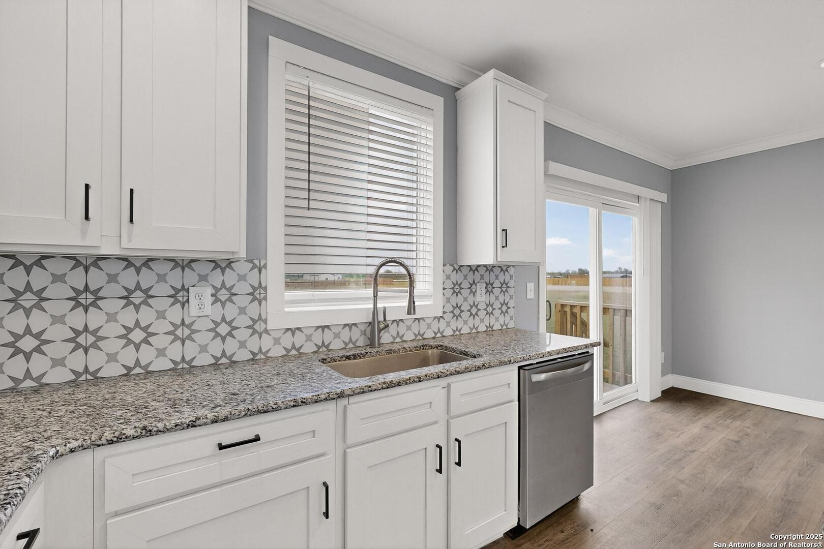 173 Medina Verde Drive Natalia TX 78059