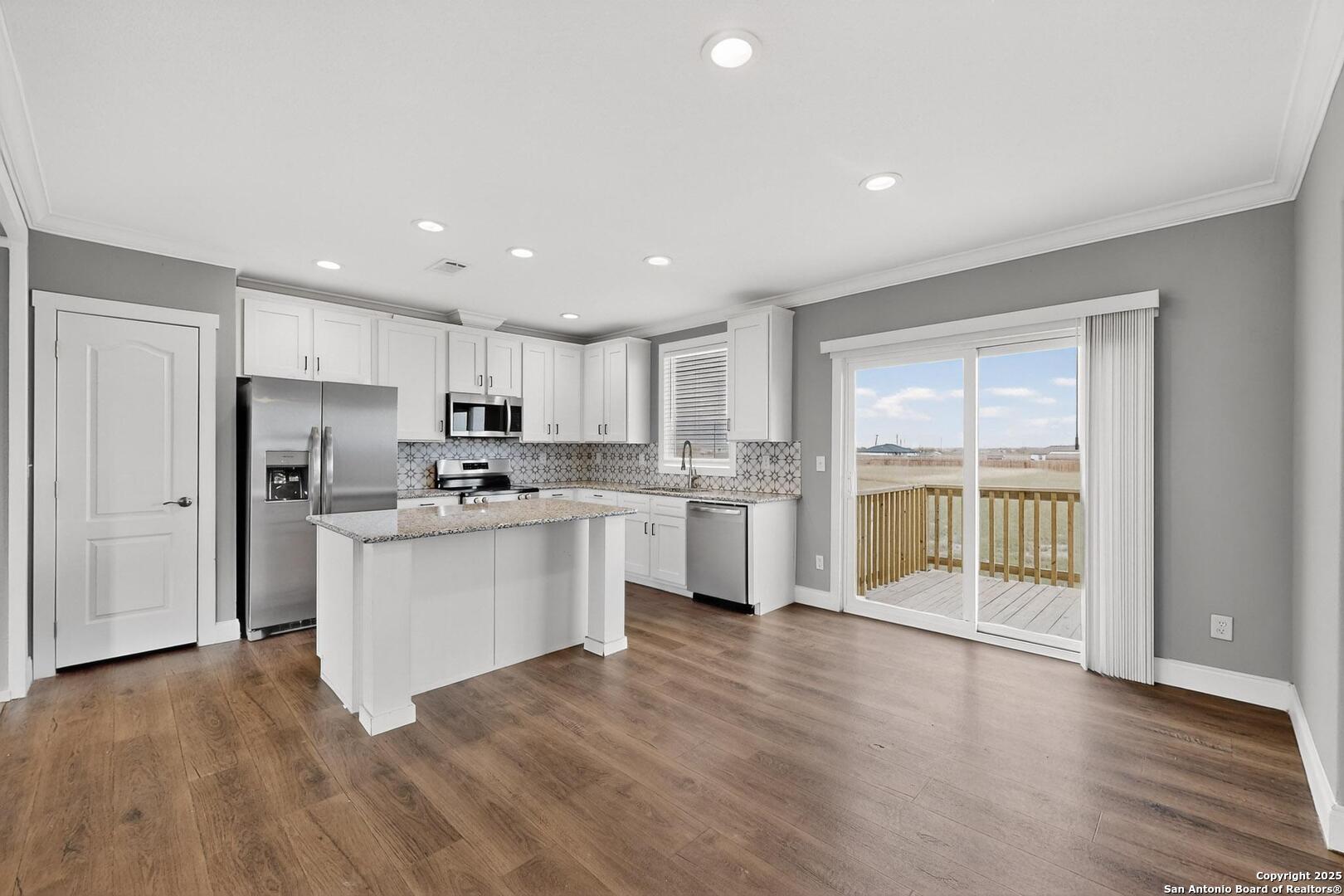 173 Medina Verde Drive Natalia TX 78059