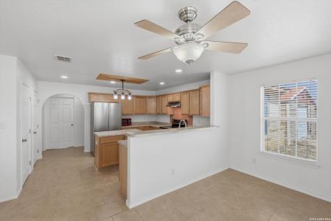 370 Alberts Lane Somerset TX 78069