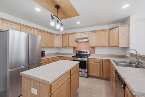 370 Alberts Lane Somerset TX 78069