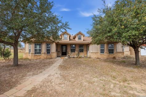 370 Alberts Lane Somerset TX 78069