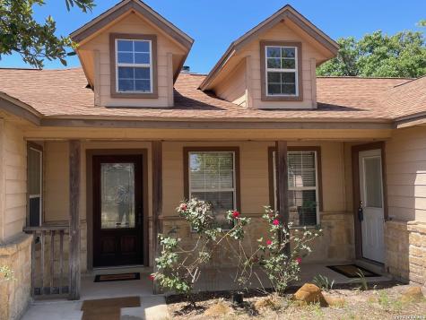 370 Alberts Lane Somerset TX 78069