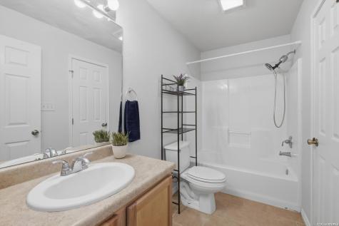 370 Alberts Lane Somerset TX 78069
