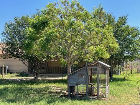 370 Alberts Lane Somerset TX 78069
