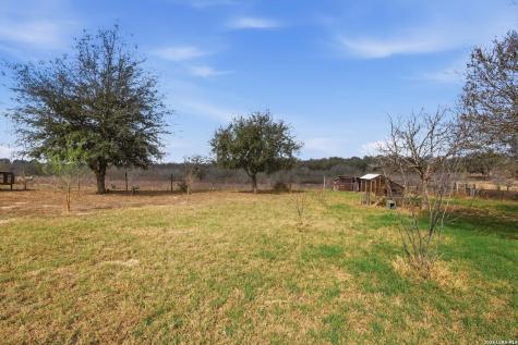 370 Alberts Lane Somerset TX 78069