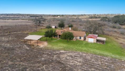 370 Alberts Lane Somerset TX 78069