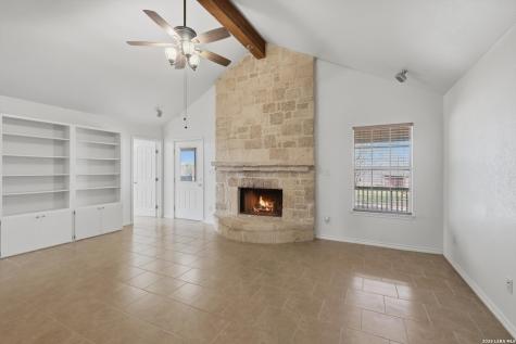 370 Alberts Lane Somerset TX 78069