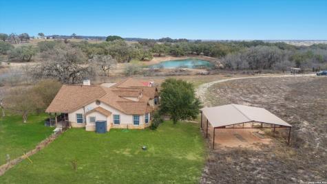 370 Alberts Lane Somerset TX 78069