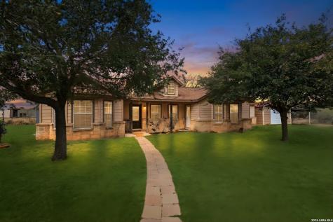 370 Alberts Lane Somerset TX 78069