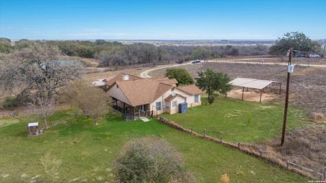 370 Alberts Lane Somerset TX 78069