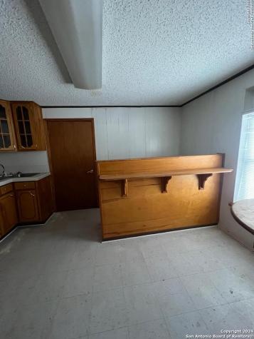 206 N 5th Street Carrizo Springs TX 78834