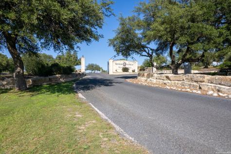 106 Riley Wood Blanco TX 78606