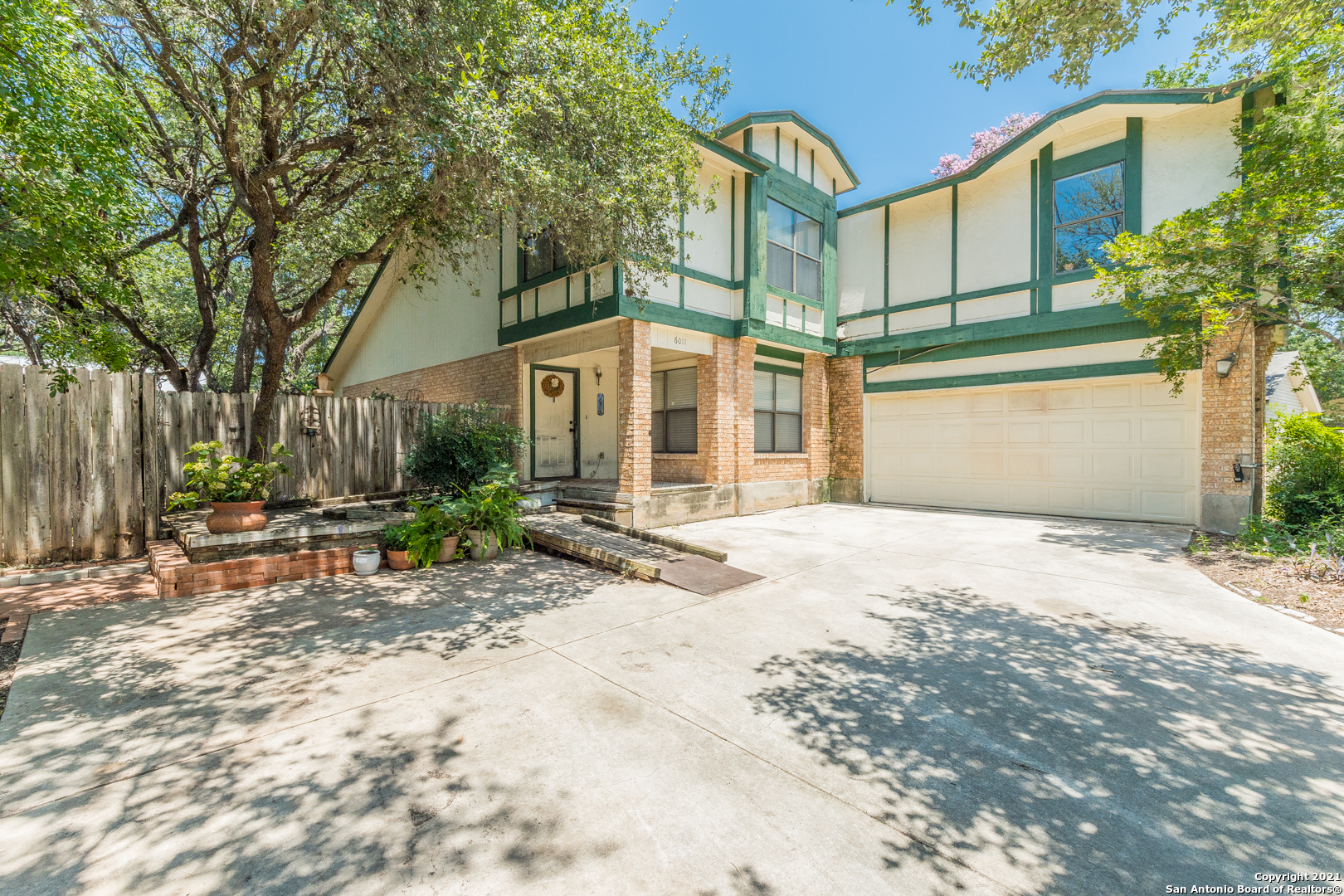 6011 Larimer Square San Antonio TX 78249