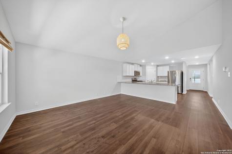 4618 Chalk Flats San Antonio TX 78253