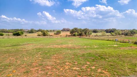 10.8 Acres County Road 302 Floresville TX 78114