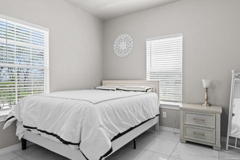 8116 Ventura Selma TX 78154