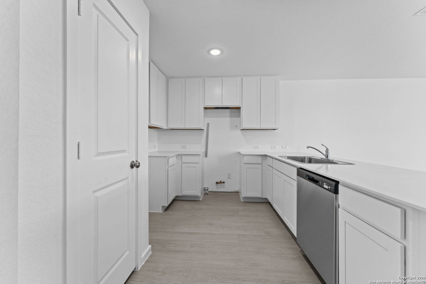 2067 Powell Place Converse TX 78109