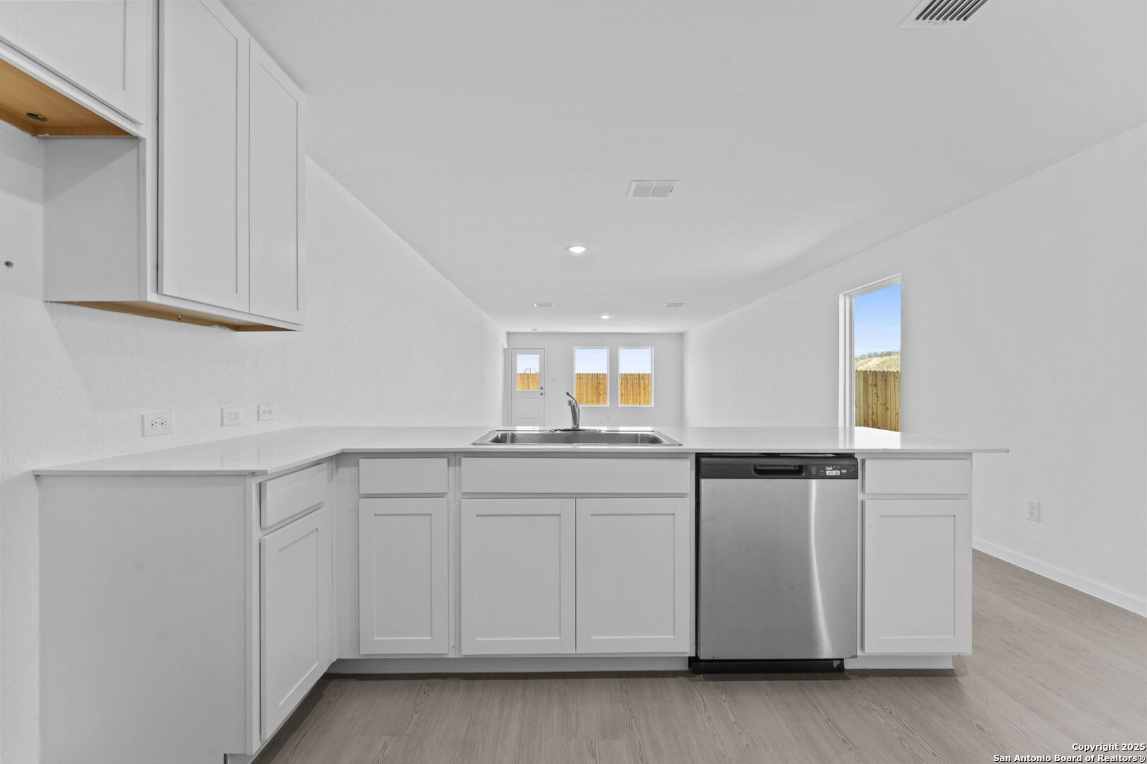 2067 Powell Place Converse TX 78109