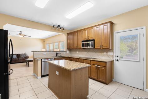 823 Creek Pebble San Antonio TX 78253