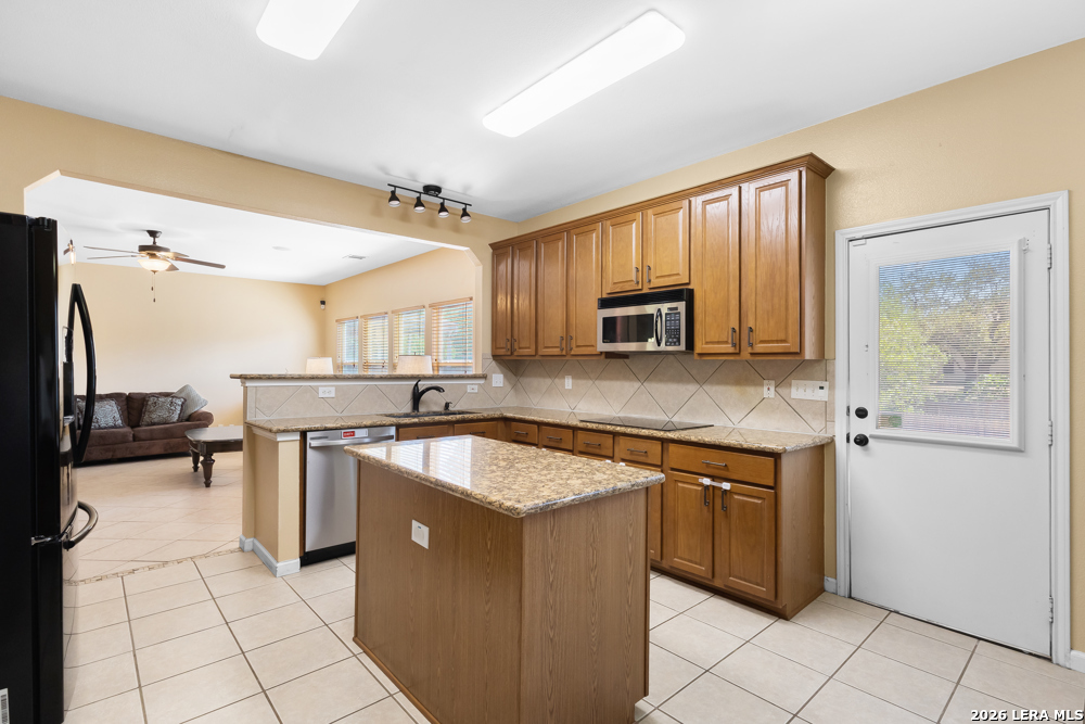 823 Creek Pebble San Antonio TX 78253