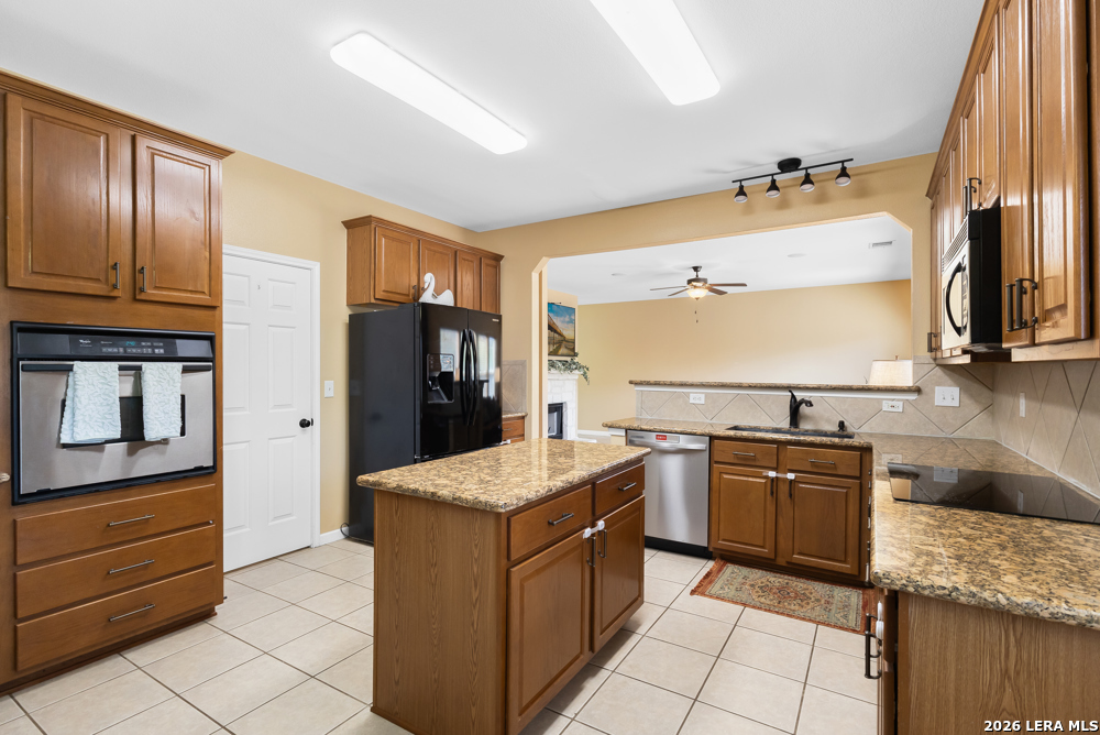823 Creek Pebble San Antonio TX 78253