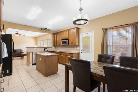 823 Creek Pebble San Antonio TX 78253