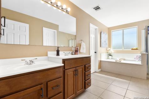 823 Creek Pebble San Antonio TX 78253