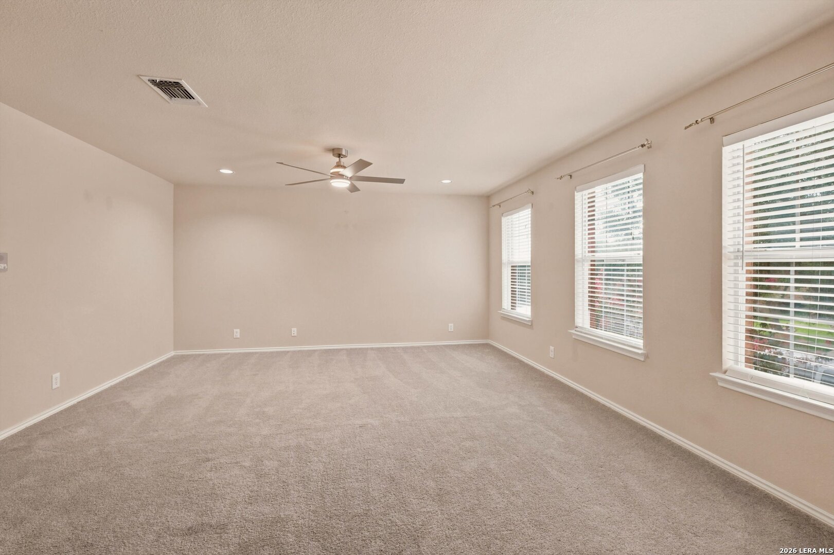 8014 N Dyess San Antonio TX 78227