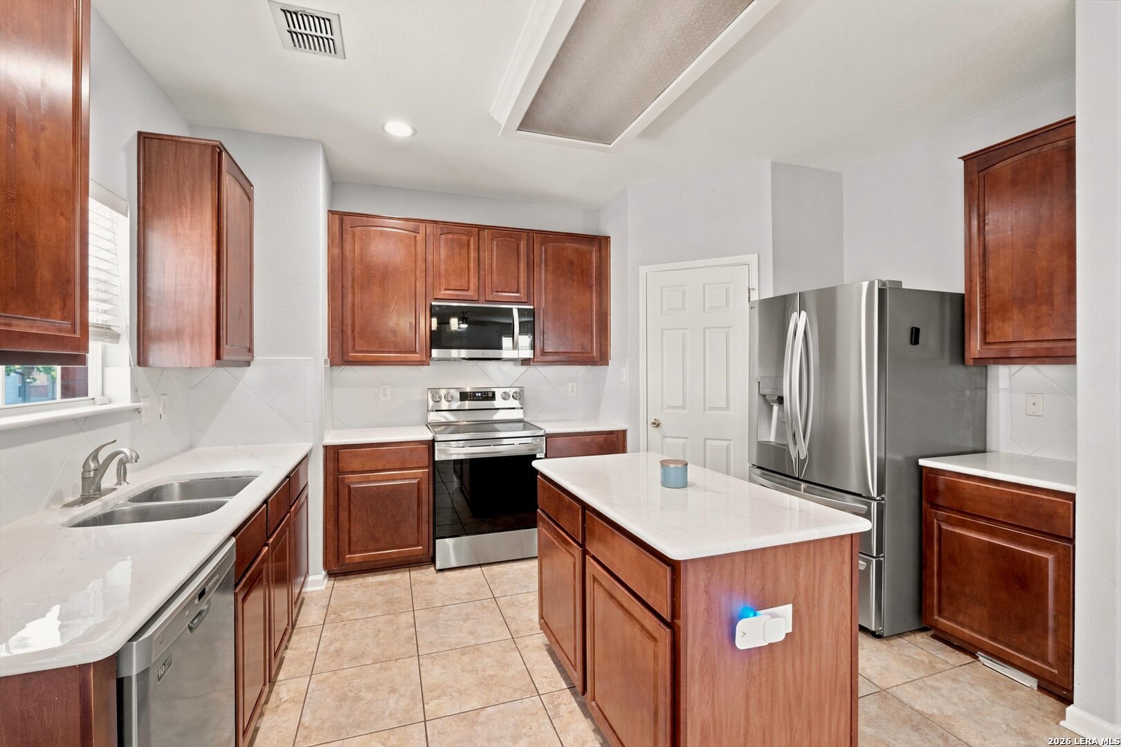 8014 N Dyess San Antonio TX 78227