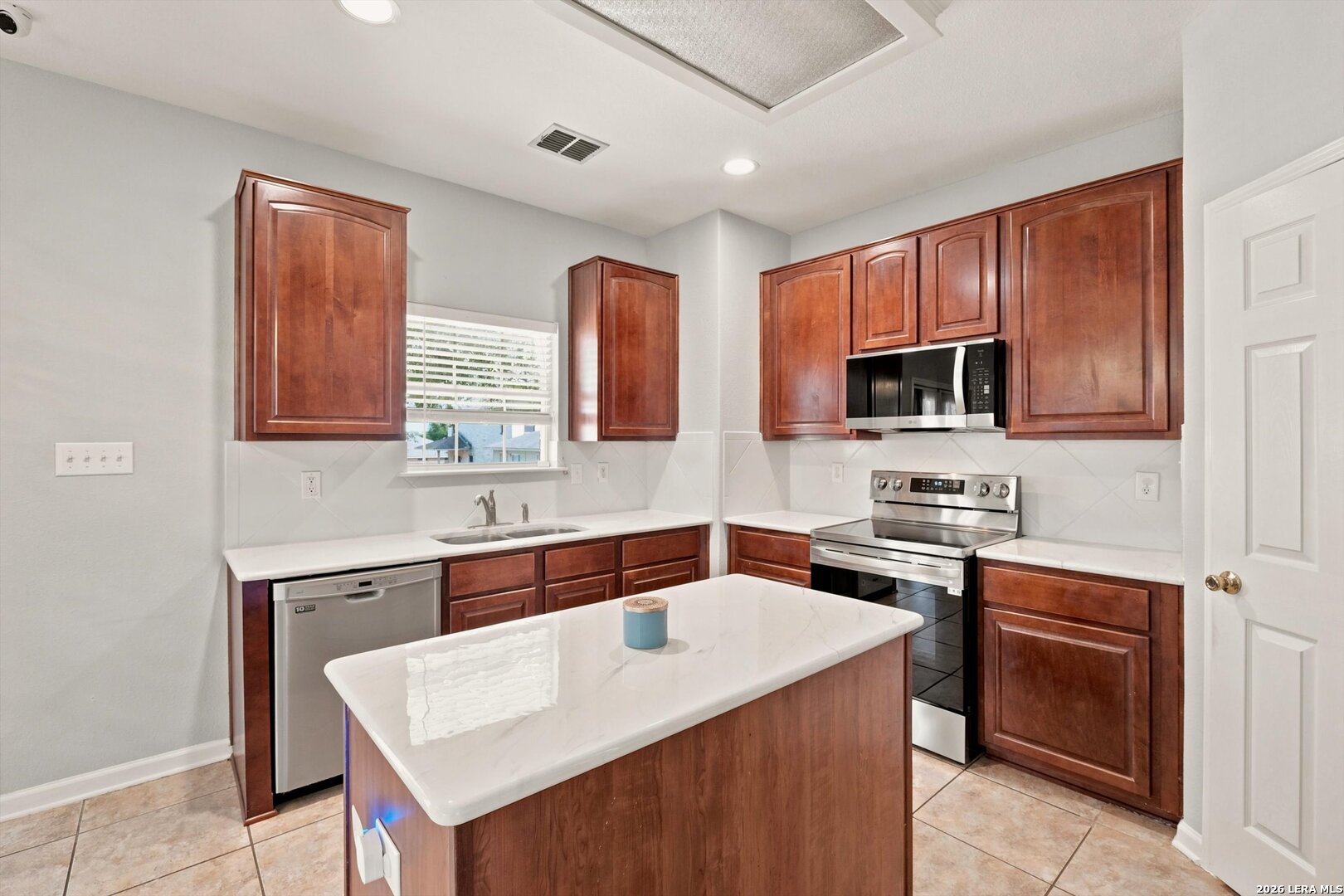 8014 N Dyess San Antonio TX 78227