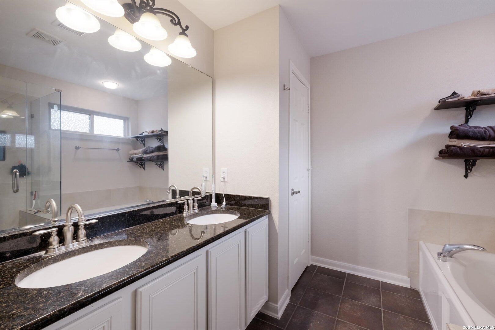 26122 Indian Cliff San Antonio TX 78260