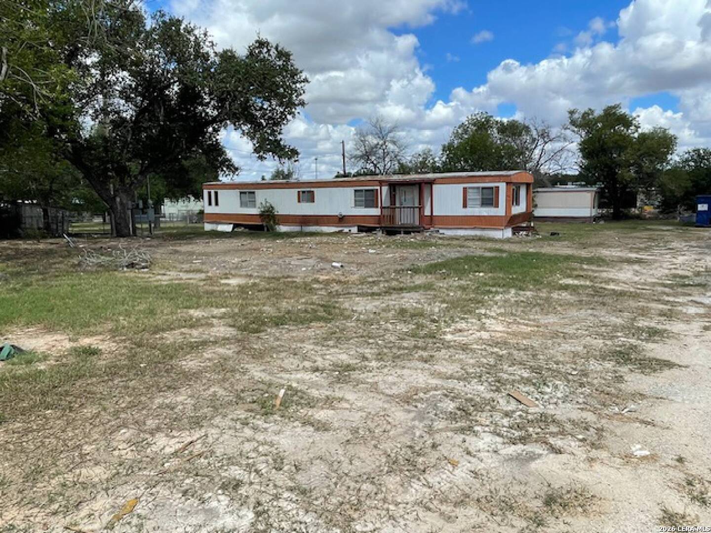 722 School Kenedy TX 78119