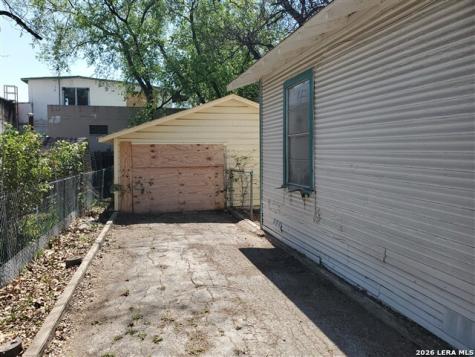 114 Thompson Place San Antonio TX 78225
