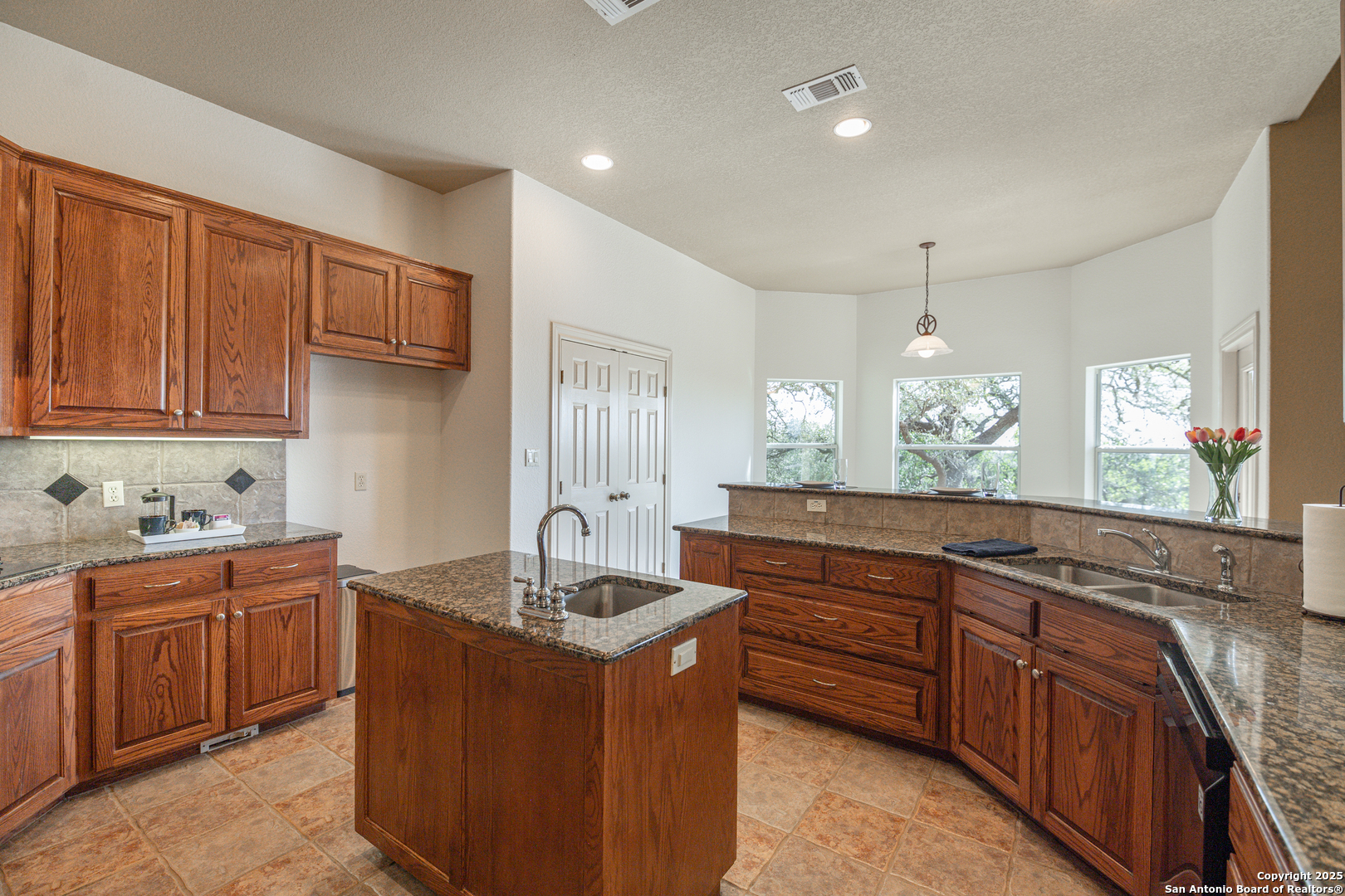 451 Winding View New Braunfels TX 78132