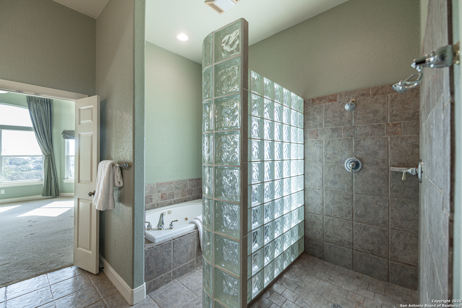 451 Winding View New Braunfels TX 78132