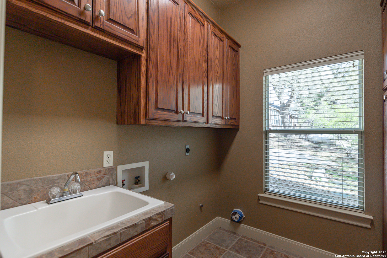 451 Winding View New Braunfels TX 78132