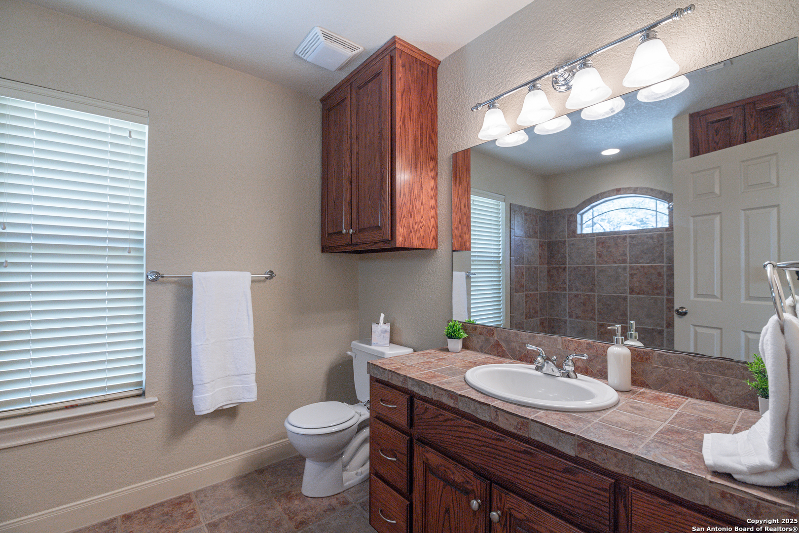 451 Winding View New Braunfels TX 78132